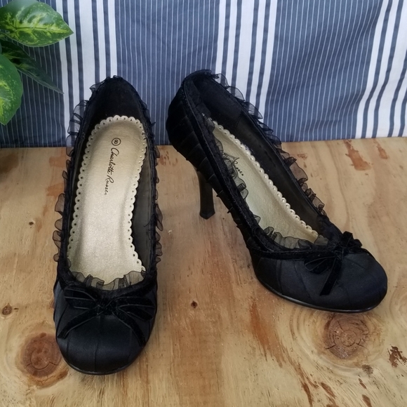 EUC Charlotte Russe black shoes with lace - size 8 - Picture 1 of 7